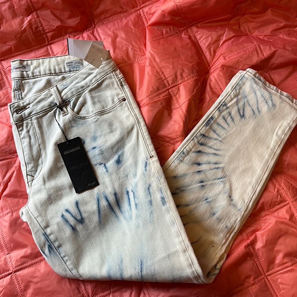 My butt does look small in these